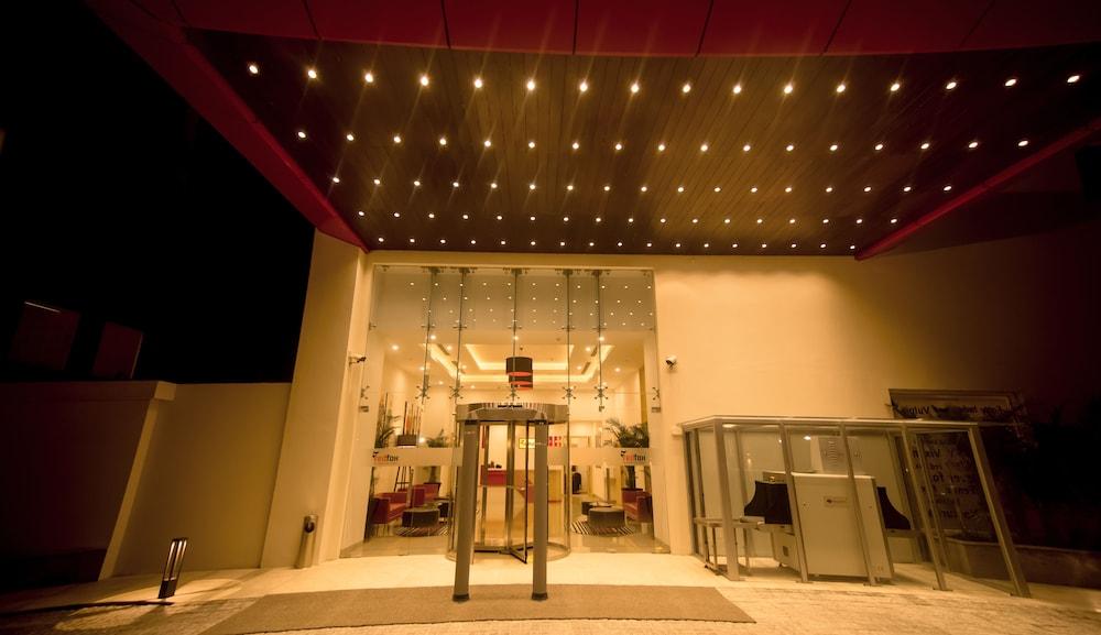 Red Fox By Lemon Tree Hotels, Sector 60, Gurugram Γκουργκάον Εξωτερικό φωτογραφία