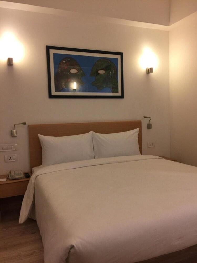 Red Fox By Lemon Tree Hotels, Sector 60, Gurugram Γκουργκάον Εξωτερικό φωτογραφία