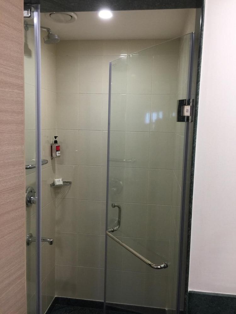 Red Fox By Lemon Tree Hotels, Sector 60, Gurugram Γκουργκάον Εξωτερικό φωτογραφία