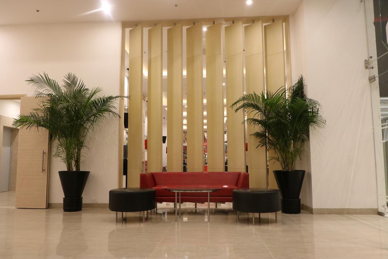 Red Fox By Lemon Tree Hotels, Sector 60, Gurugram Γκουργκάον Εξωτερικό φωτογραφία